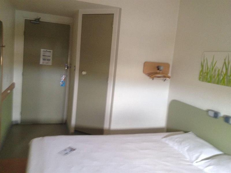 B&B Hotel Cergy Pierrelaye Εξωτερικό φωτογραφία
